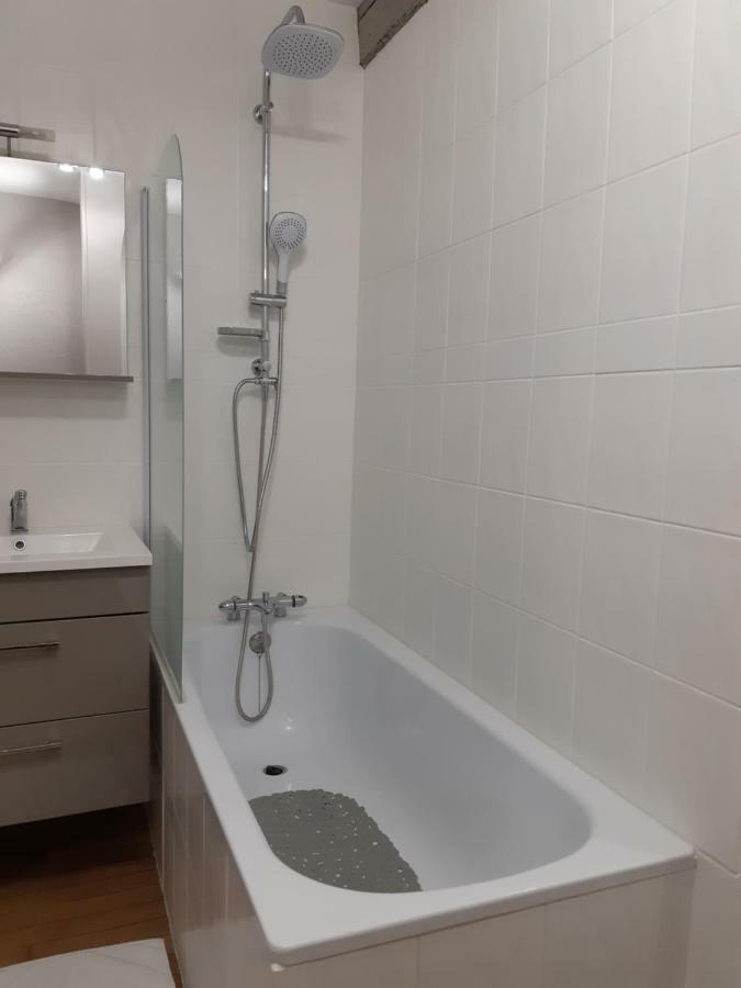 Le Vaillant, Appartement T2, Proche Gare, Hyper-Centre Et Marais, 1 A 2 Personnes, Wifi Bourges Kültér fotó